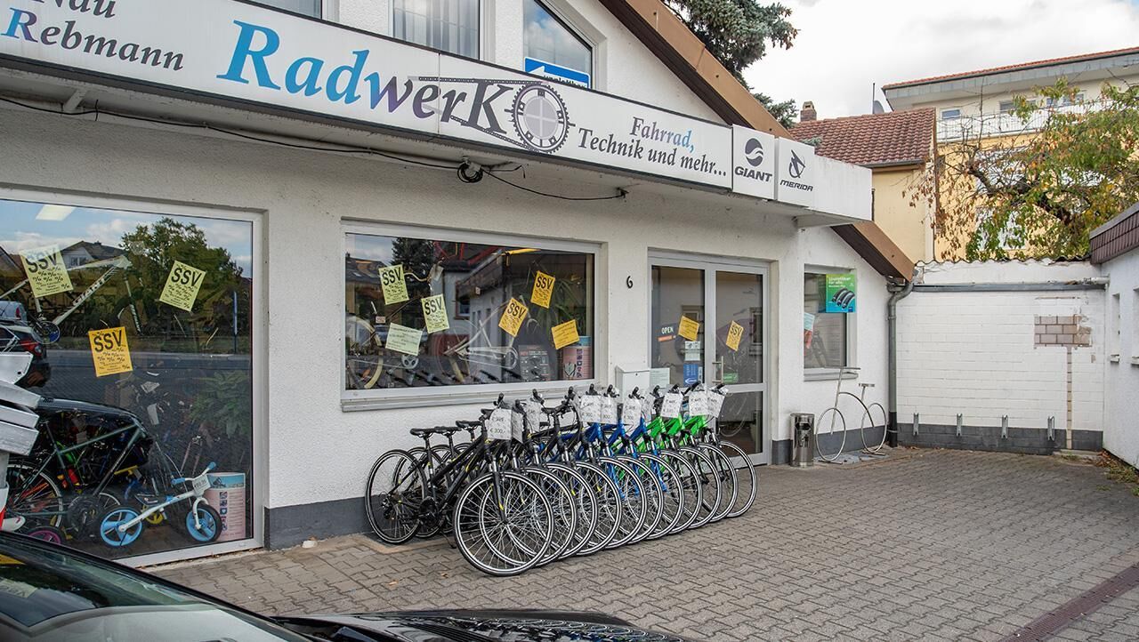 Radwerk Cafe Klein Auheim www.victoria-bikes.com
