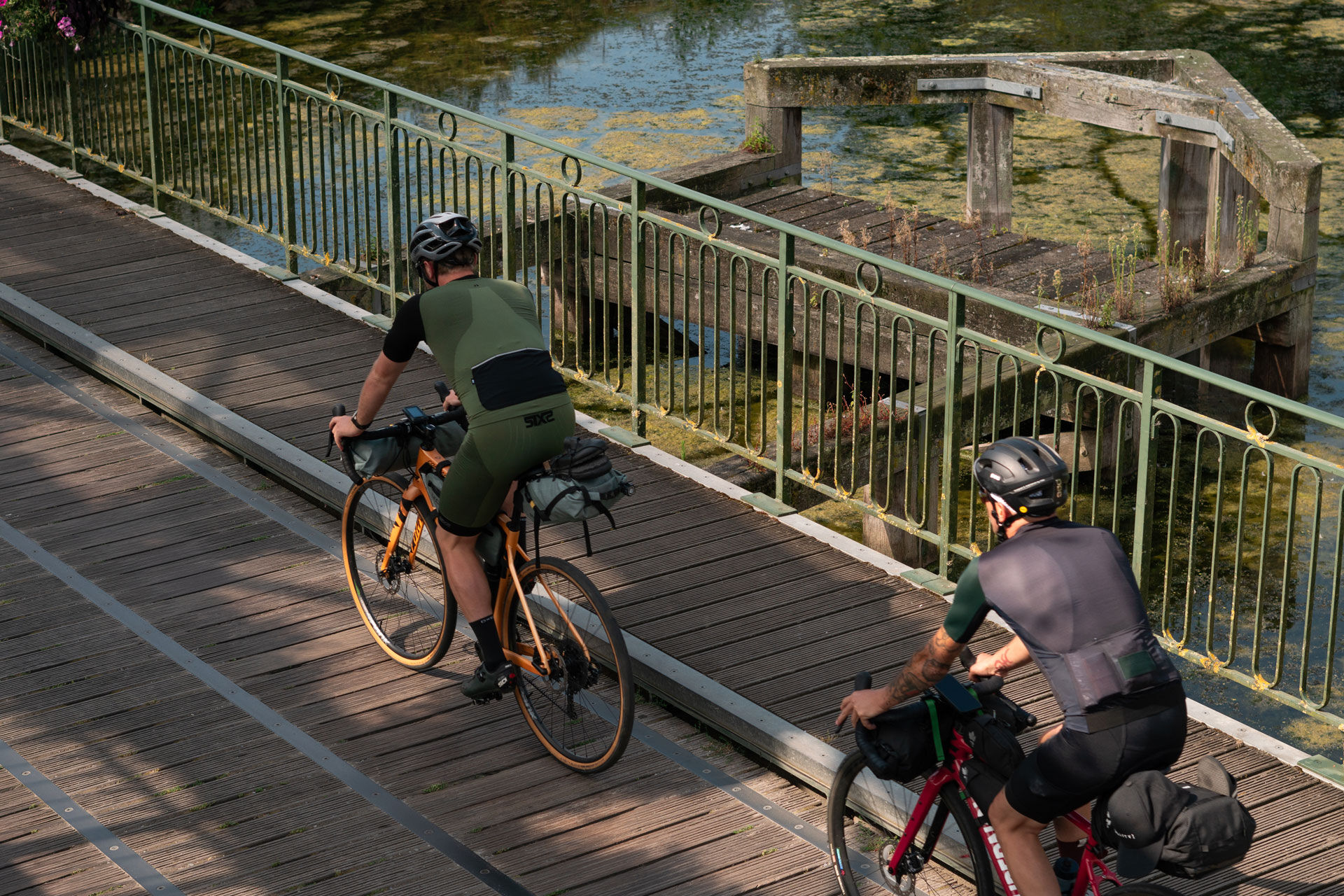 How to Pack Bike Lights for Travel: Expert Tips